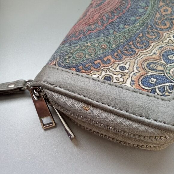 Multicolor Wallet Double Zipper Card Holder - Picture 12 of 12